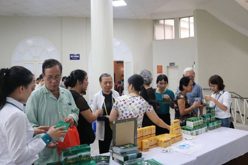 DK Pharma chia sẻ kiến thức phòng và điều trị bệnh tại câu lạc bộ đái tháo đường Bệnh viện Hữu Nghị