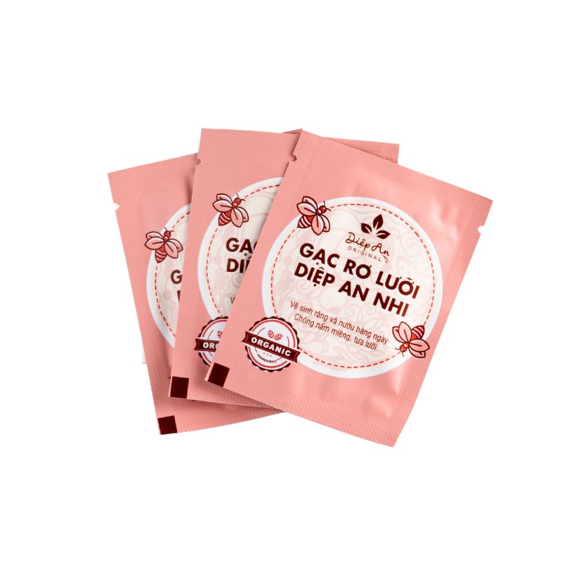 Gạc rơ lưỡi Diệp An Nhi