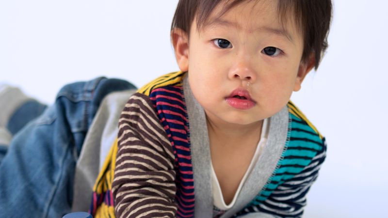 Khi trẻ bị sổ mũi cha mẹ cần xử lý như thế nào?